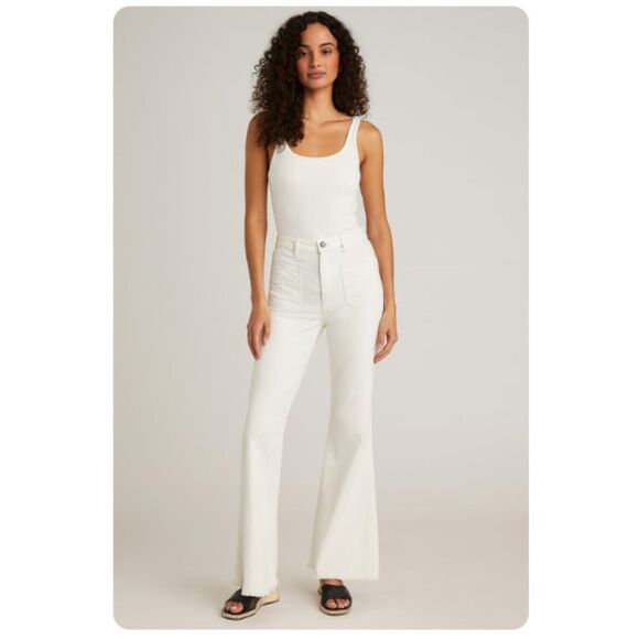 Tractr Jeans NWT White Flare Denim Cotton Mid Rise Slim Fit Raw Hem Size 8 29 - Picture 1 of 10